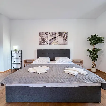 Evora Lux - Arcade - New - 4 Bedrooms - Modern
